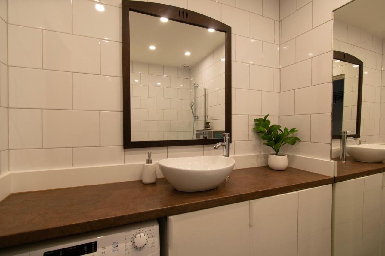 קרקוב Apartments Studencka Street, Next To Planty Park מראה חיצוני תמונה