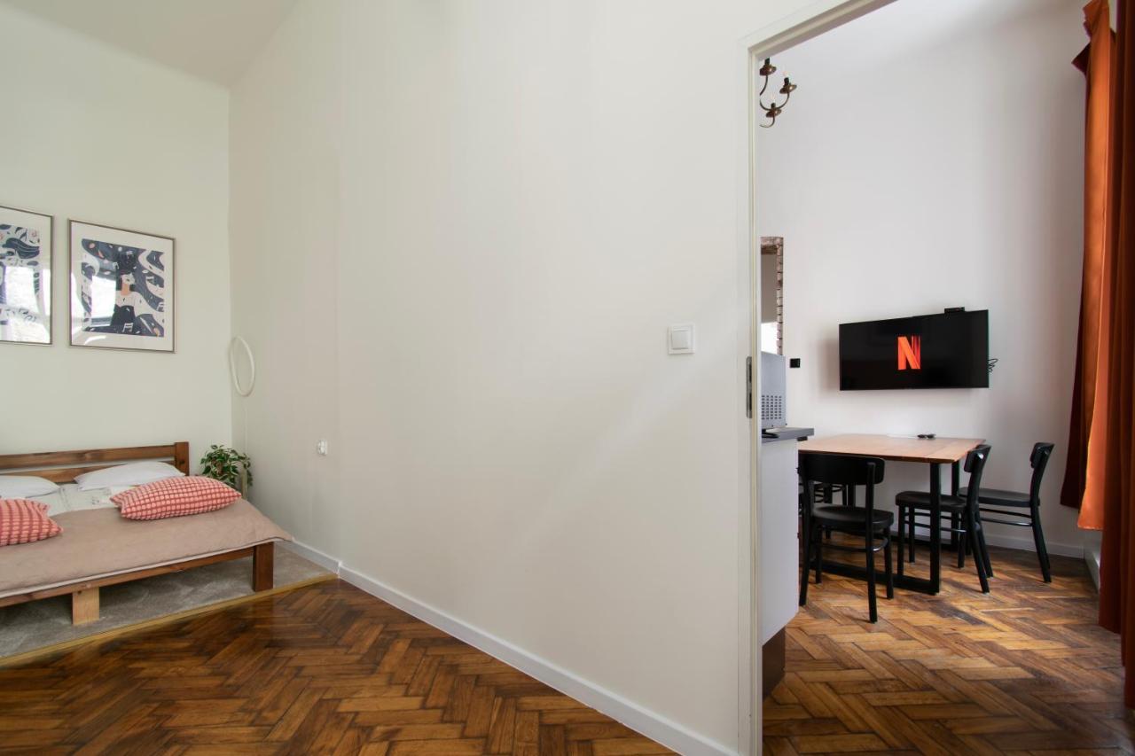 קרקוב Apartments Studencka Street, Next To Planty Park מראה חיצוני תמונה