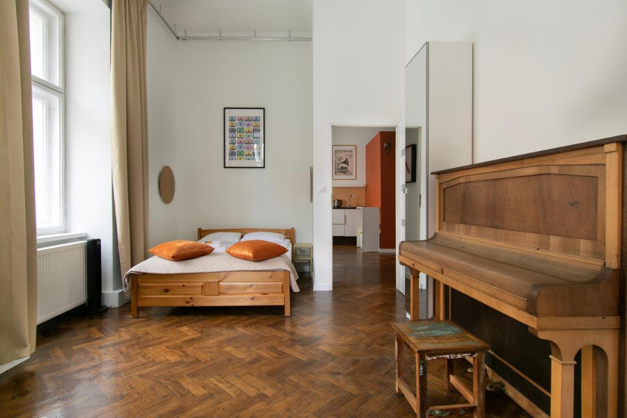 קרקוב Apartments Studencka Street, Next To Planty Park מראה חיצוני תמונה