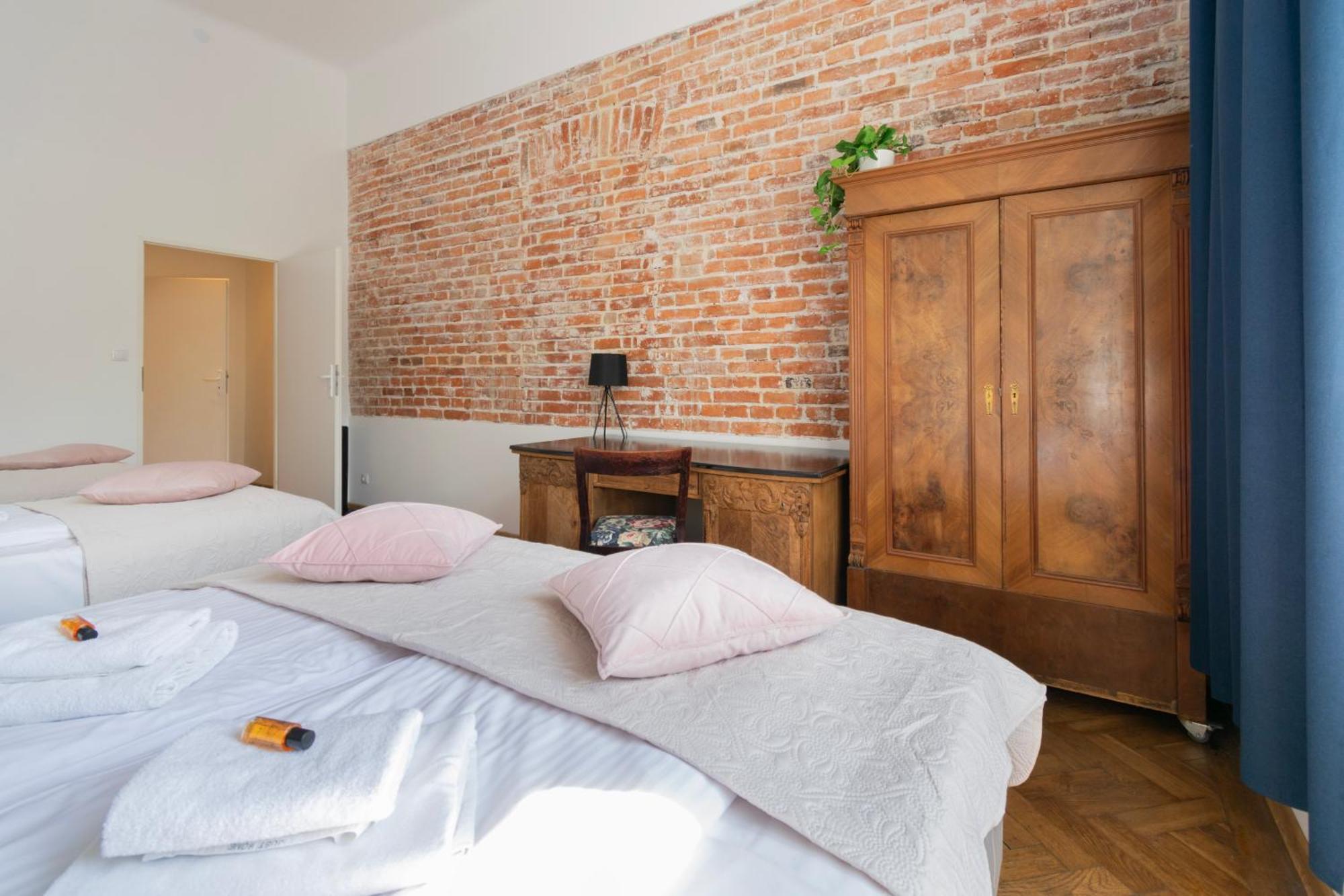 קרקוב Apartments Studencka Street, Next To Planty Park מראה חיצוני תמונה