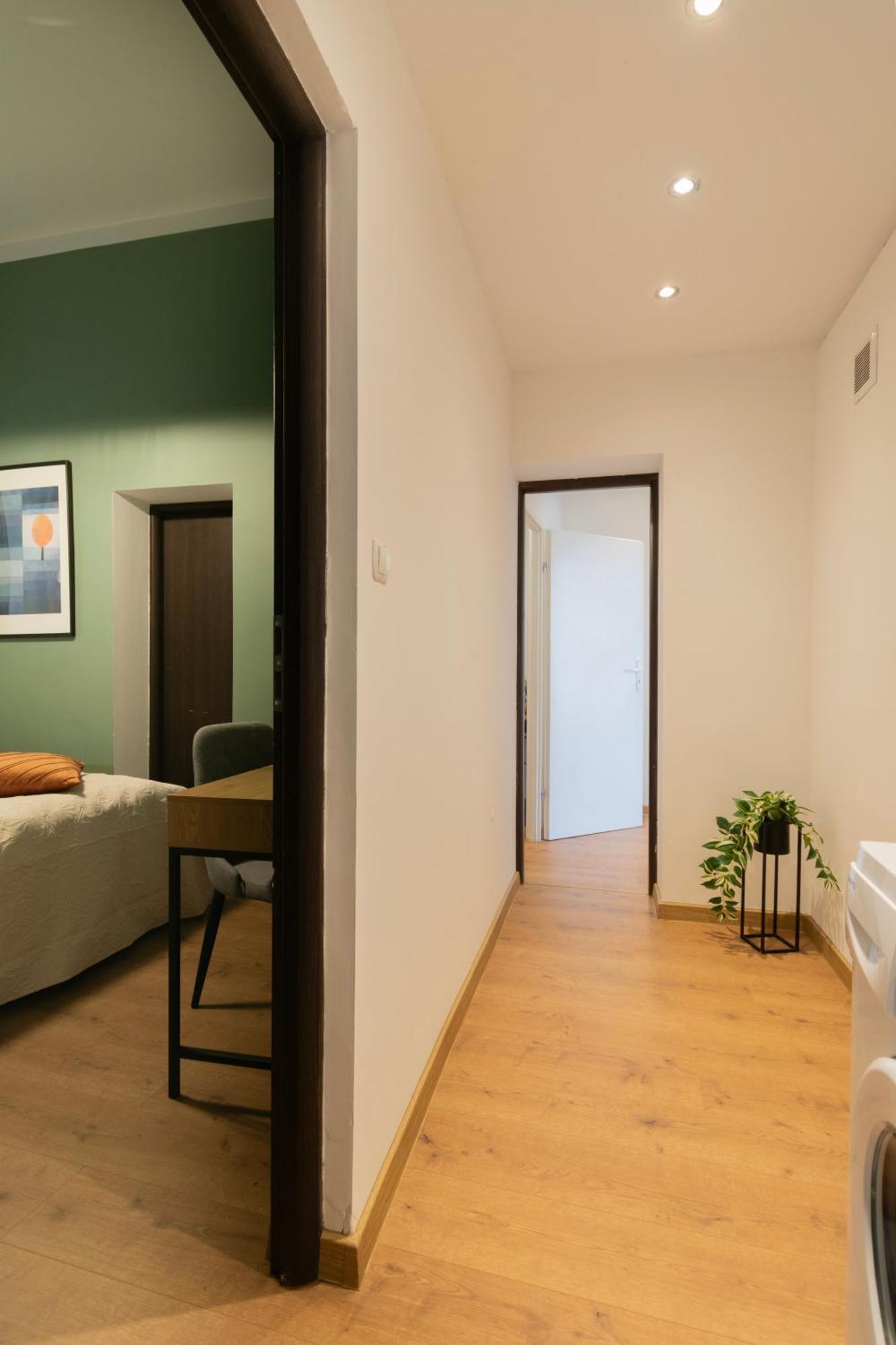 קרקוב Apartments Studencka Street, Next To Planty Park מראה חיצוני תמונה